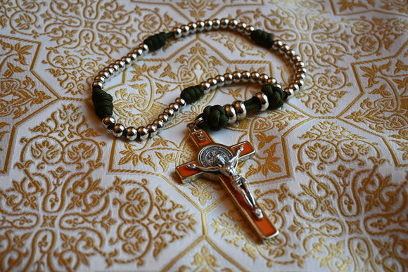 REGINA HIBERNIAE: Brass and Paracord St Benedict Rosary